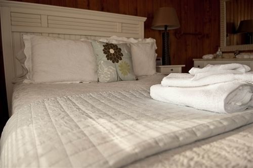 קיל דוויל הילס Cypress House Inn מראה חיצוני תמונה