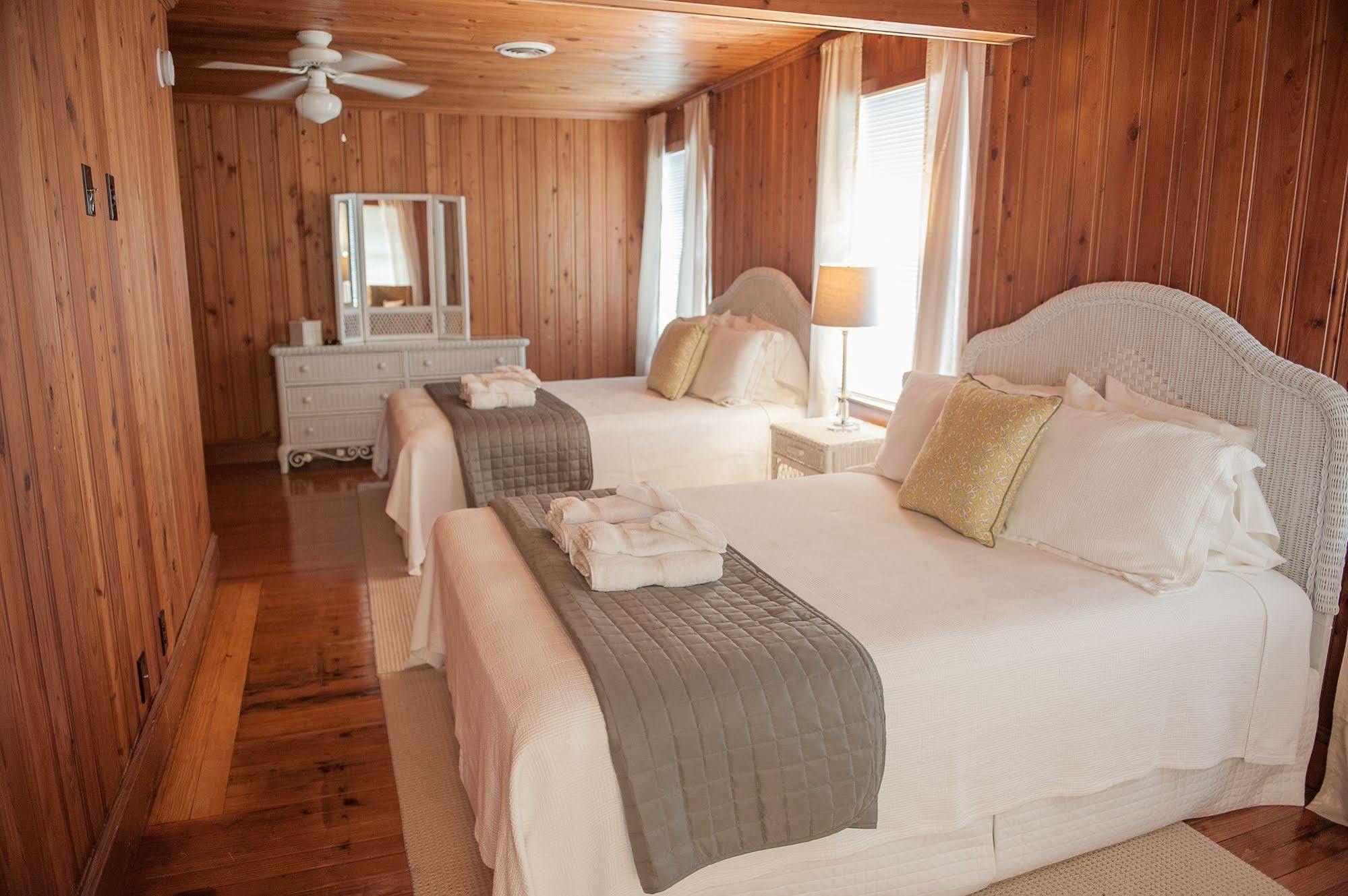 קיל דוויל הילס Cypress House Inn מראה חיצוני תמונה