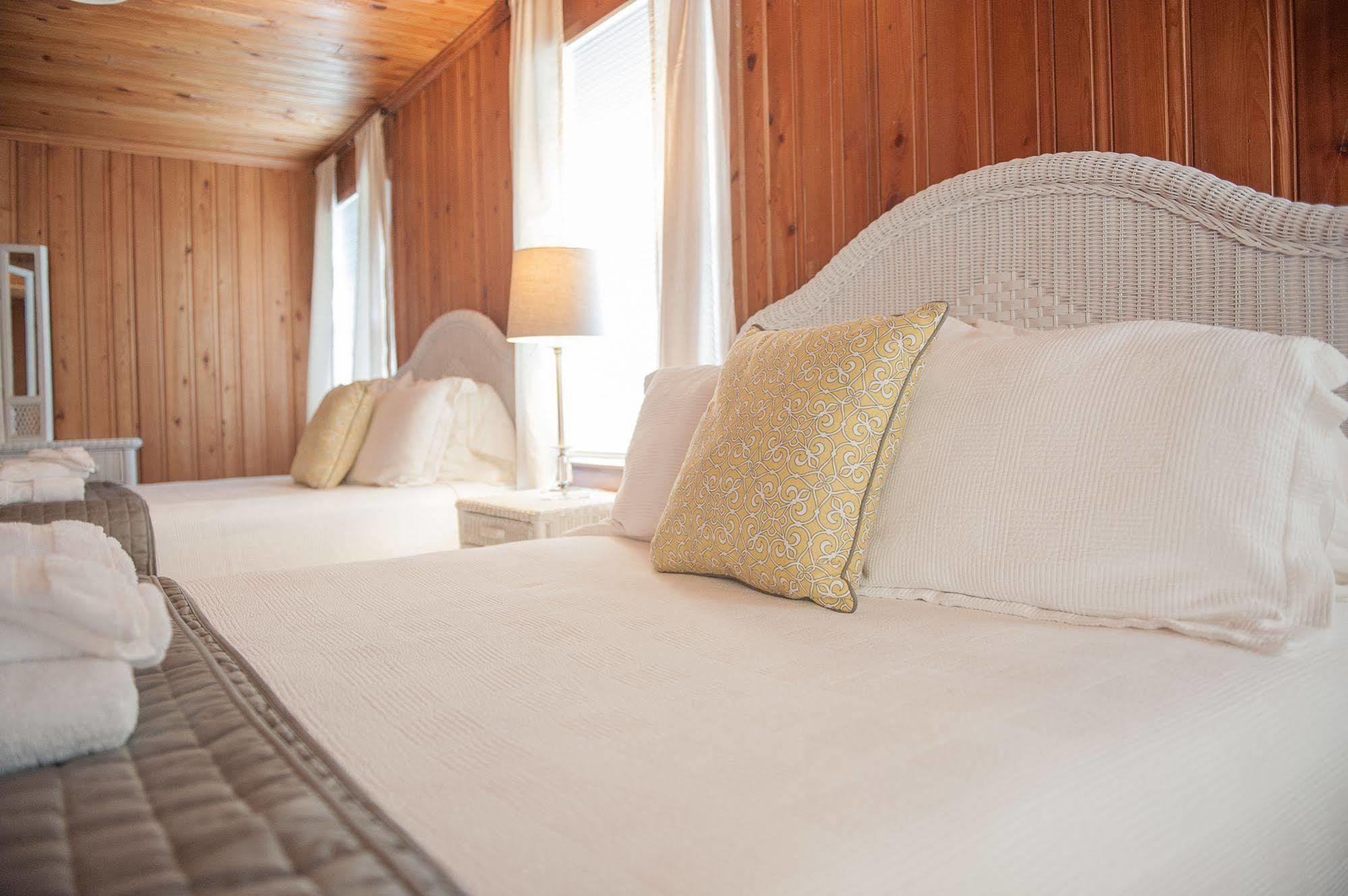 קיל דוויל הילס Cypress House Inn מראה חיצוני תמונה